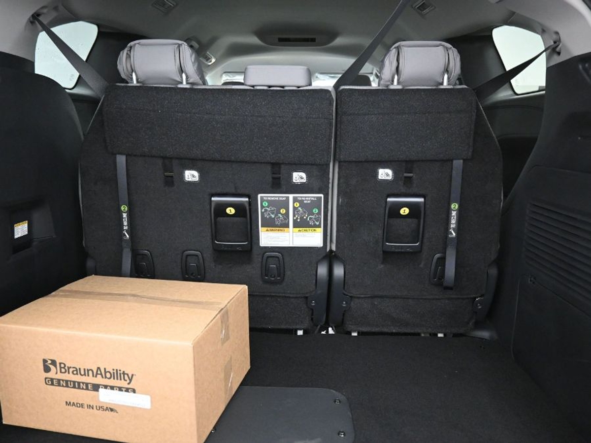 2025 TOYOTA SIENNA - Image 14