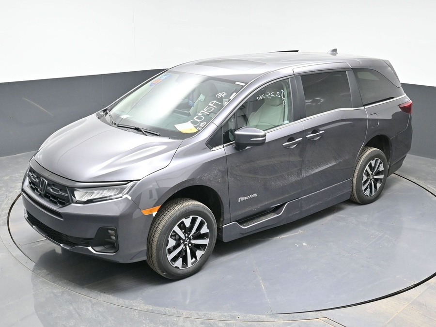 Grey Honda Odyssey image number 23