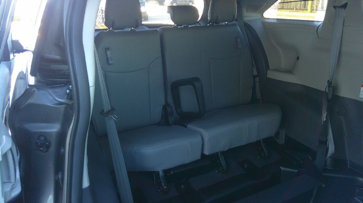 2021 TOYOTA SIENNA - Image 3