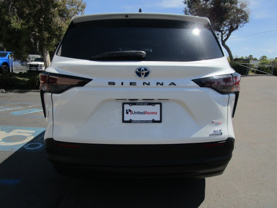 Used 2023 Toyota Sienna Hybrid XLE Plus - BraunAbility Side Entry Entry Fold Out Automatic Ramp