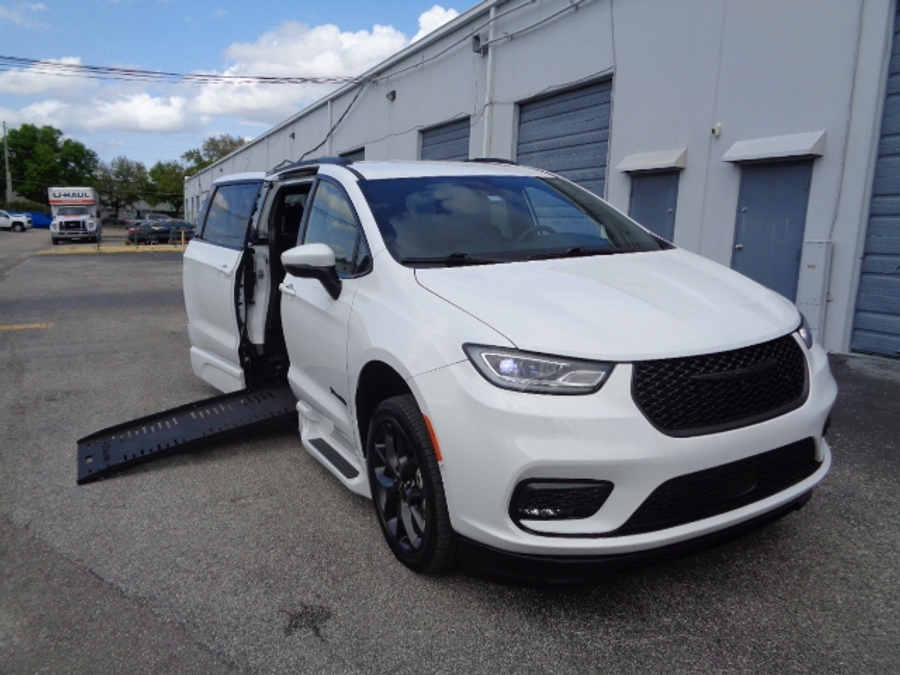 Used 2023 Chrysler Pacifica Touring L Sport - BraunAbility Side Entry Entry Fold Out Automatic Ramp