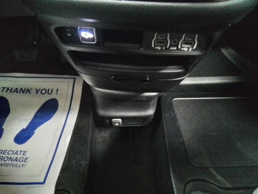 2023 Chrysler Pacifica Touring L - Photo 16