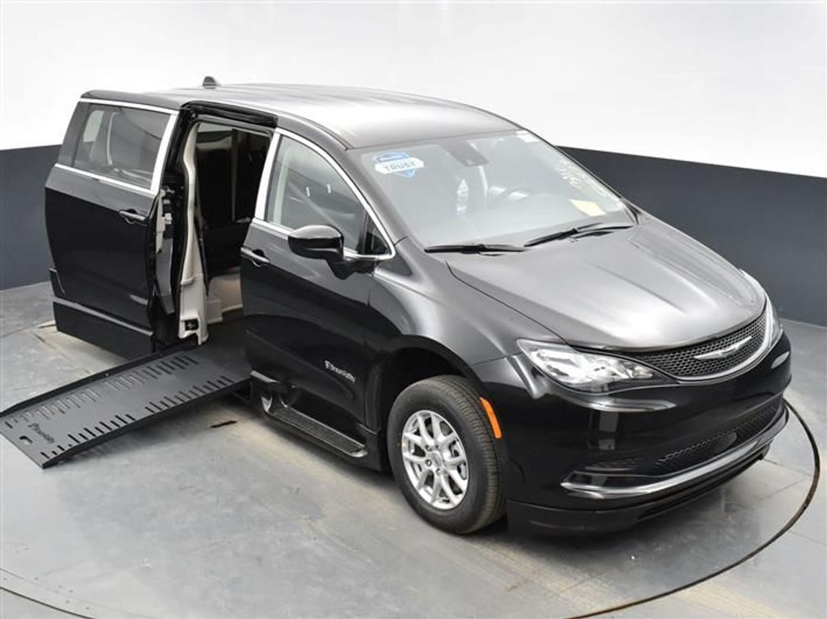 2023 CHRYSLER VOYAGER - Image 3