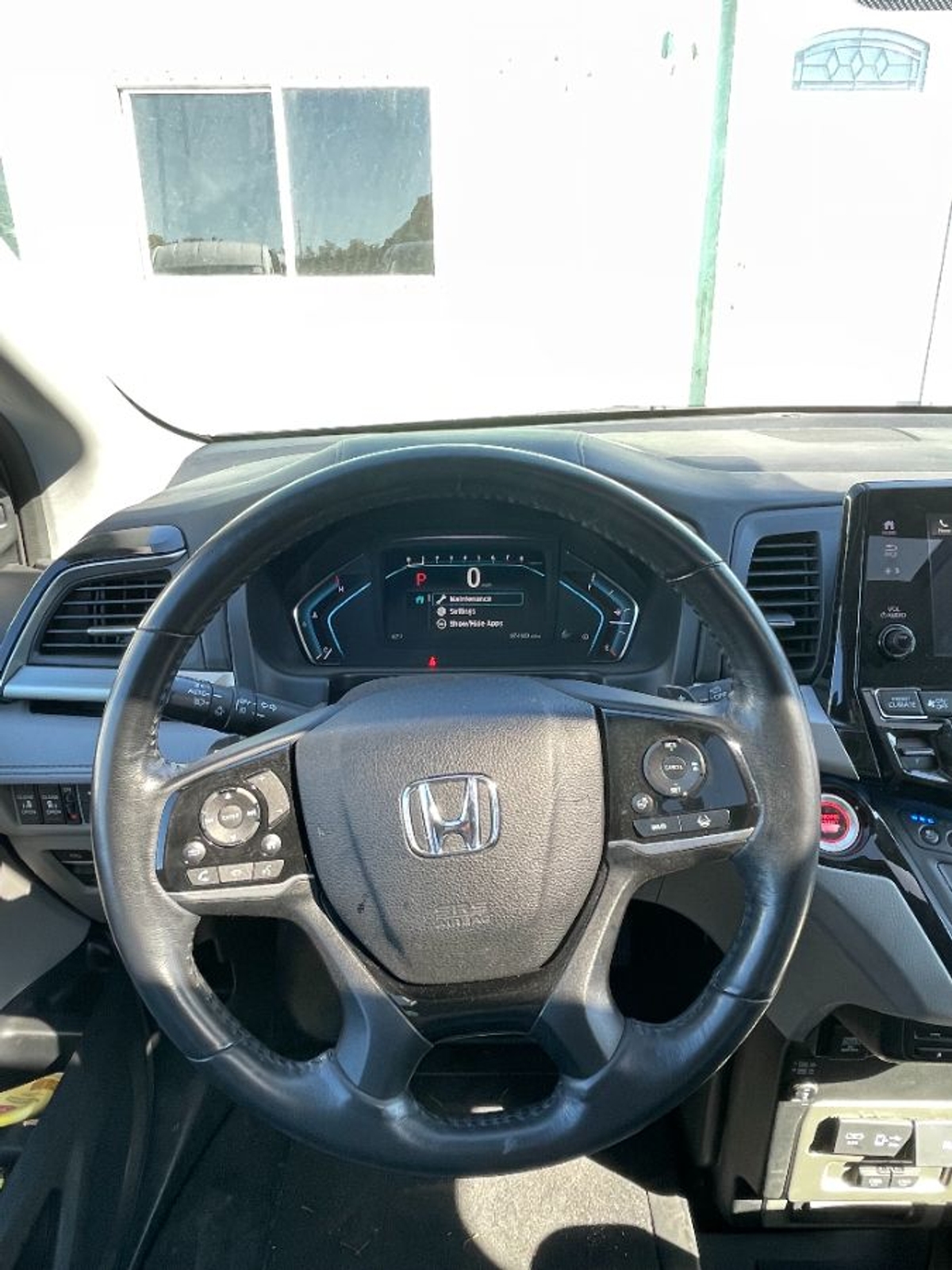 Blue Honda Odyssey image number 7