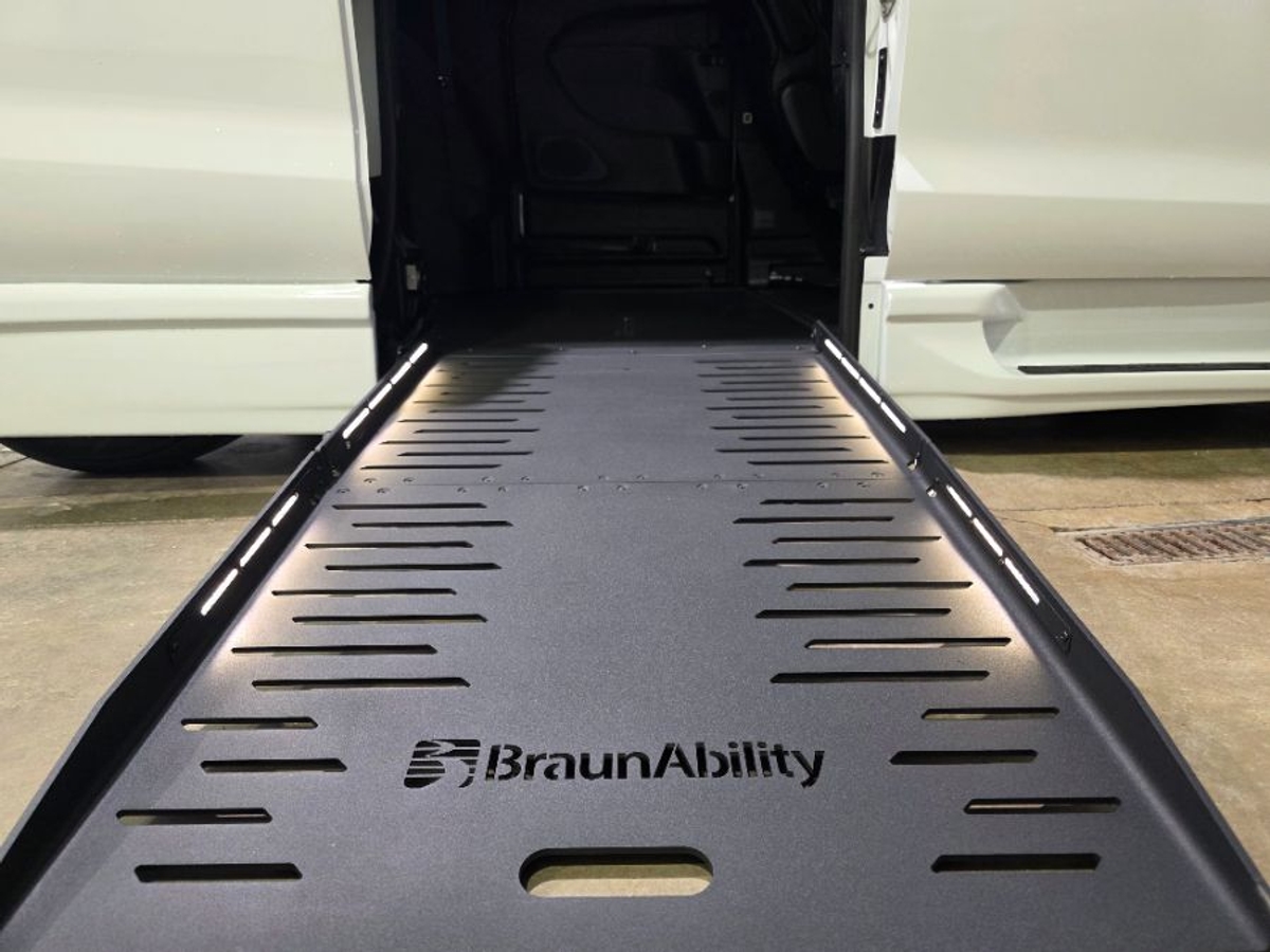 2025 CHRYSLER PACIFICA - Image 13