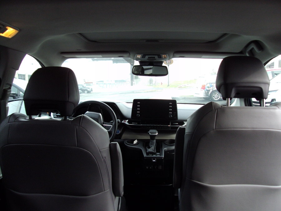 Used 2023 Toyota Sienna Hybrid XLE Base - BraunAbility Side Entry Entry Fold Out Automatic Ramp