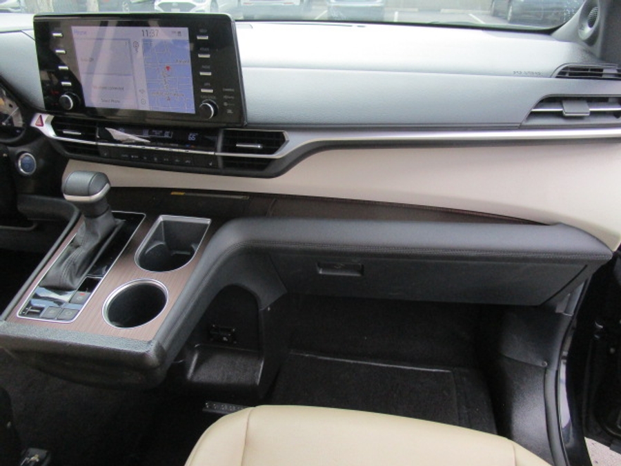 Used 2024 Toyota Sienna Hybrid XLE Base - VMI Side Entry Entry In Floor Automatic Ramp