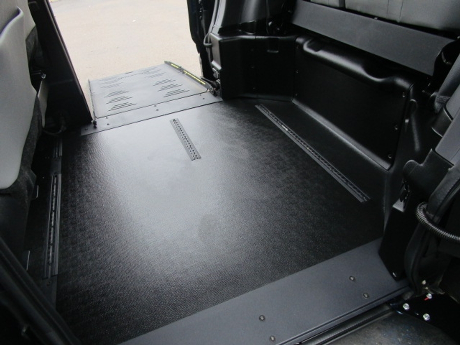 Used 2023 Toyota Sienna Hybrid XLE - BraunAbility Side Entry Entry Fold Out Automatic Ramp