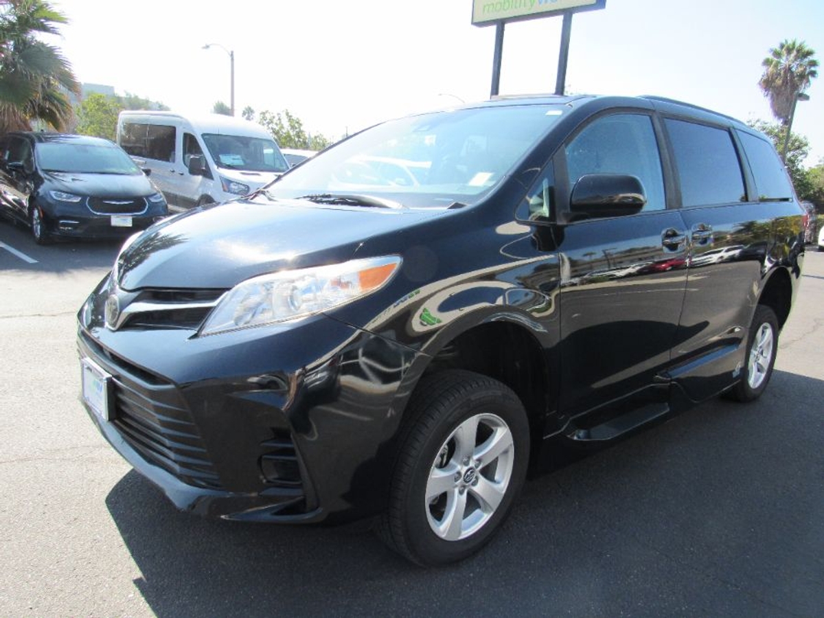 2019 TOYOTA SIENNA - Image 9