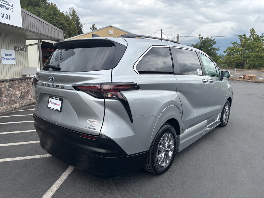 Used 2024 Toyota Sienna Hybrid XLE AWD - VMI Side Entry Entry In Floor Automatic Ramp