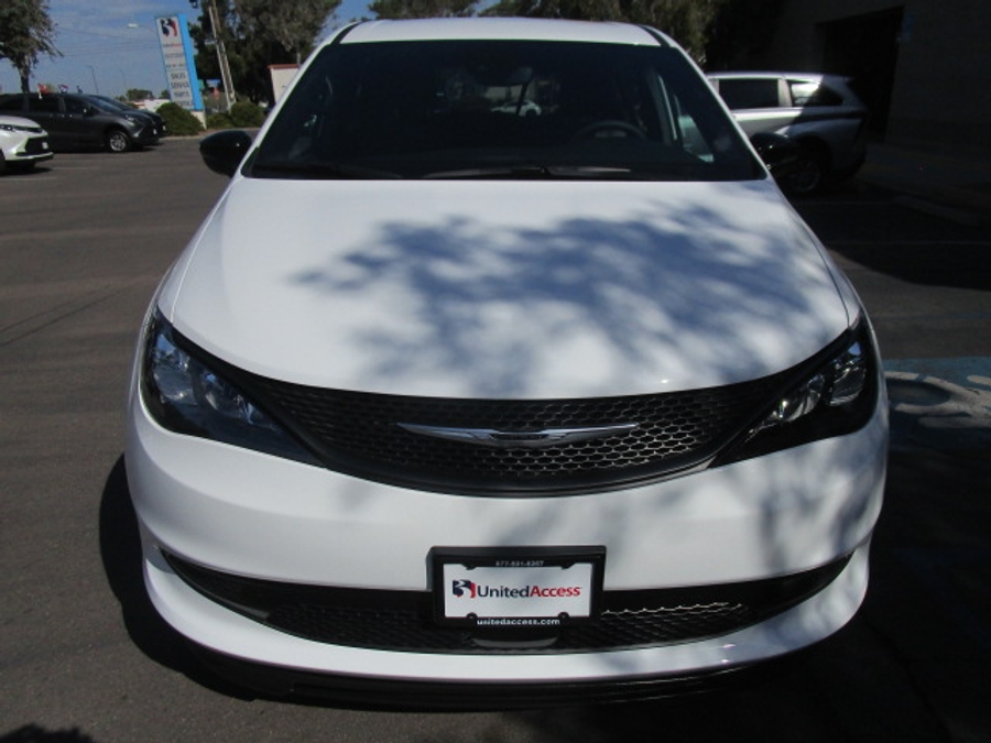 New 2025 Chrysler Voyager LX - BraunAbility Commercial Side Entry Entry Fold Out Manual Ramp