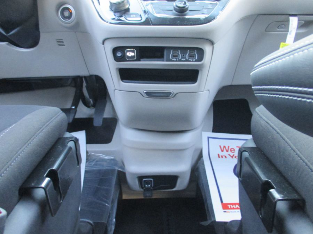 2023 CHRYSLER VOYAGER - Image 21