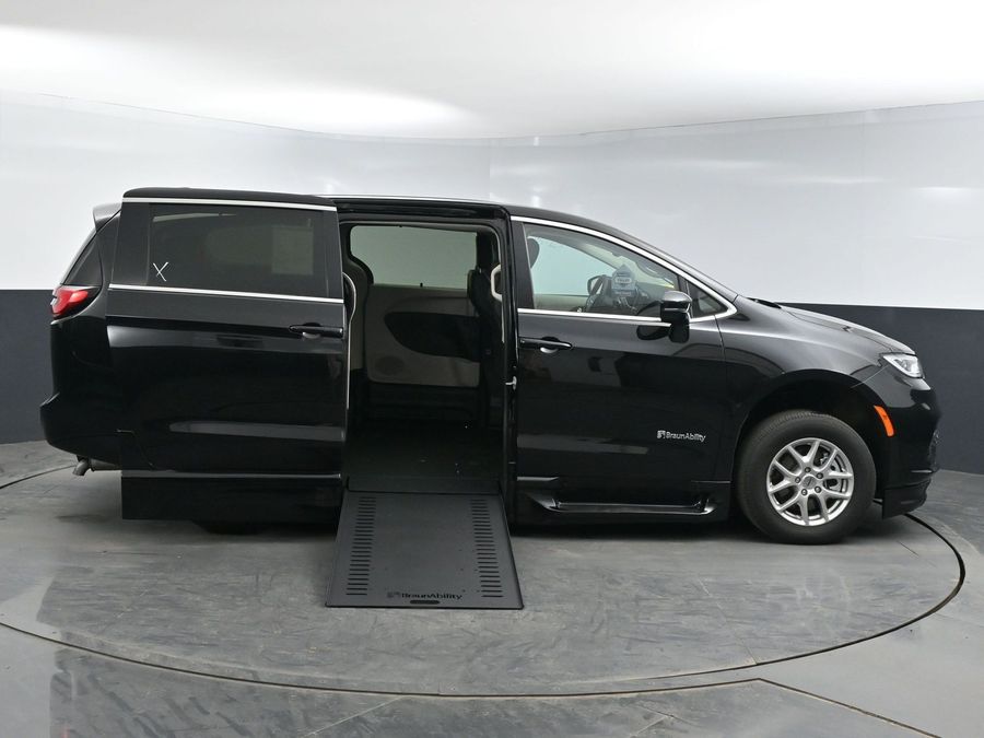 Used 2024 Chrysler Pacifica Touring L - BraunAbility Side Entry Entry In Floor Automatic Ramp