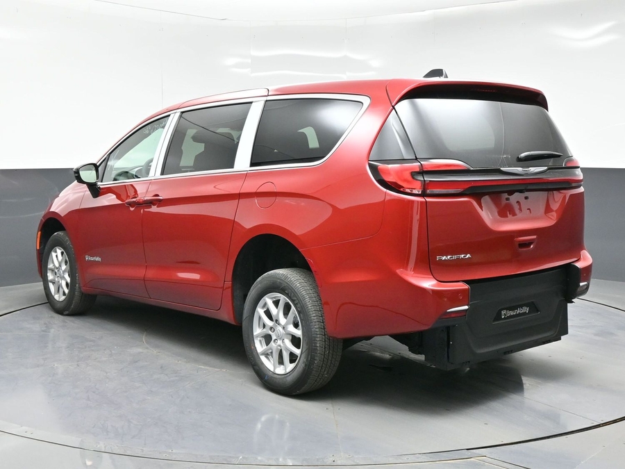 Red Chrysler Pacifica image number 1