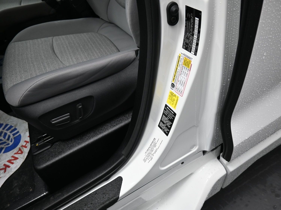 New 2026 Toyota Sienna Hybrid LE - BraunAbility Side Entry Entry Fold Out Automatic Ramp