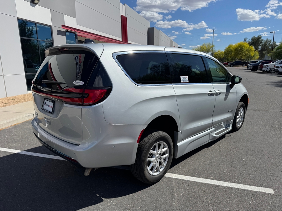Used 2024 Chrysler Pacifica Touring L - BraunAbility Side Entry Entry In Floor Automatic Ramp