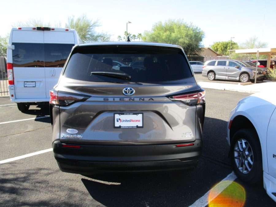 Used 2024 Toyota Sienna Hybrid XLE Base - BraunAbility Side Entry Entry In Floor Automatic Ramp