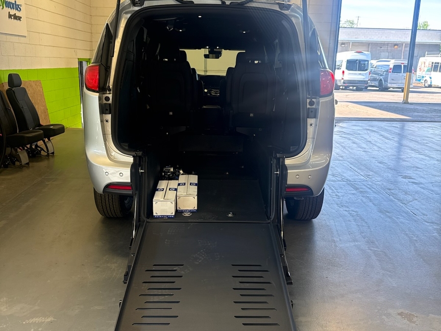 2026 Chrysler Voyager LX's photo