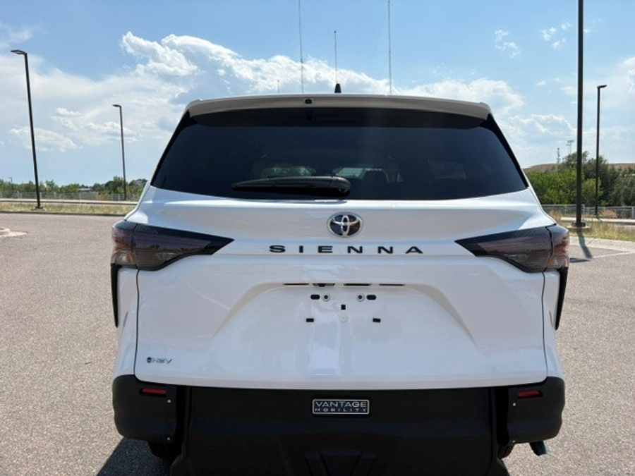 New 2026 Toyota Sienna Hybrid LE - Vantage Mobility Rear Entry Fold Out Manual Ramp
