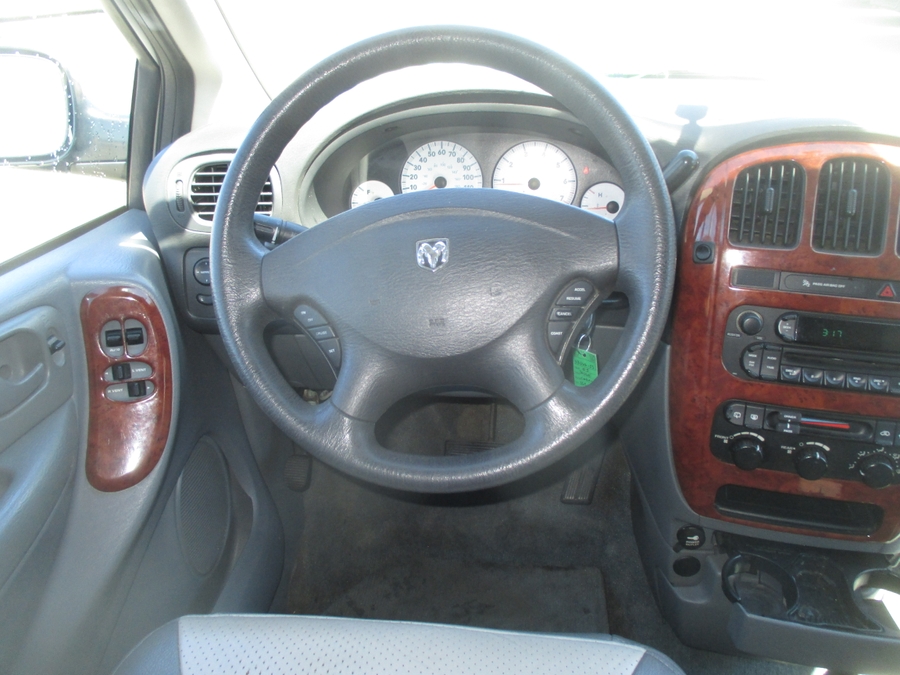 2005 Dodge Grand Caravan SE - Photo 11