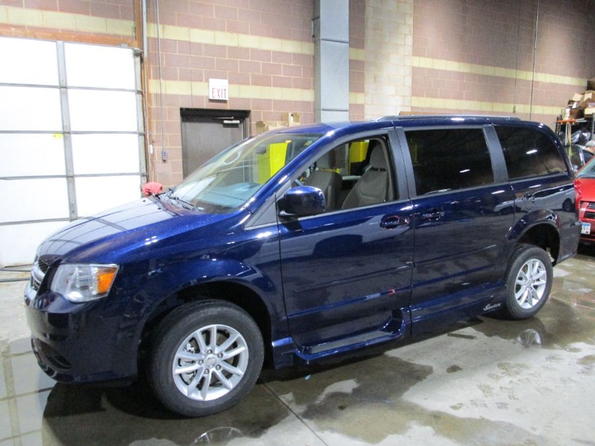 2015 DODGE GRAND CARAVAN - Image 7