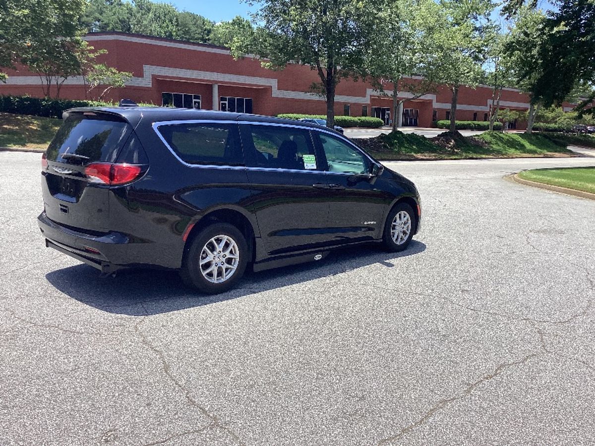 2024 CHRYSLER VOYAGER - Image 6