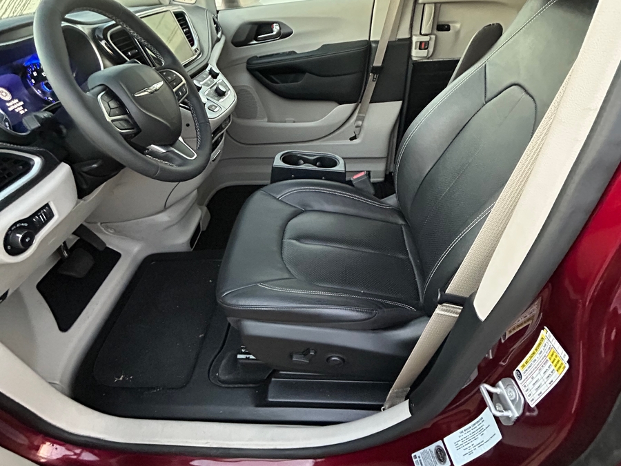 Red Chrysler Pacifica image number 7