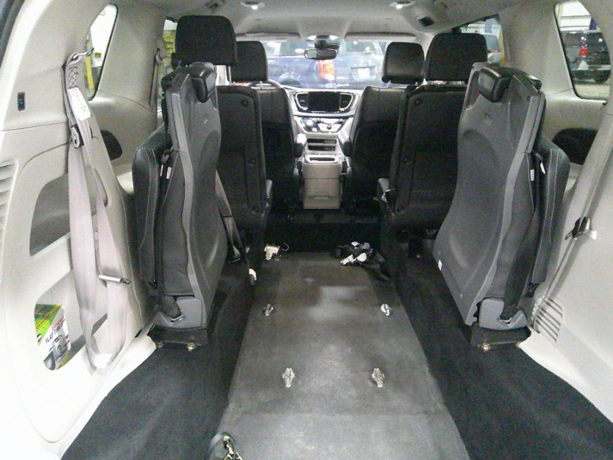 2022 CHRYSLER PACIFICA - Image 20