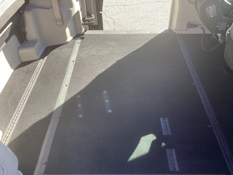 Grey Chrysler Pacifica image number 9