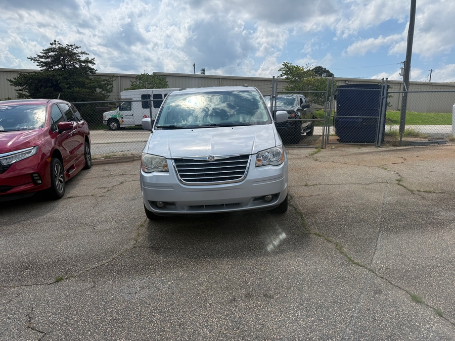 2010 Chrysler Town & Country