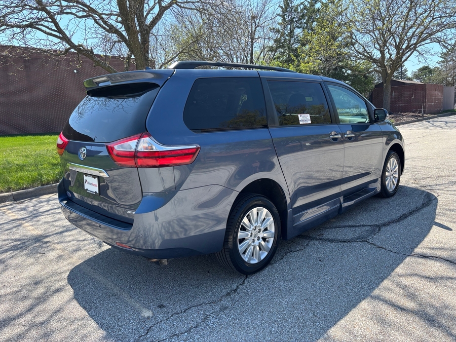 Used 2016 Toyota Sienna Limited - BraunAbility Side Entry Entry Fold Out Automatic Ramp