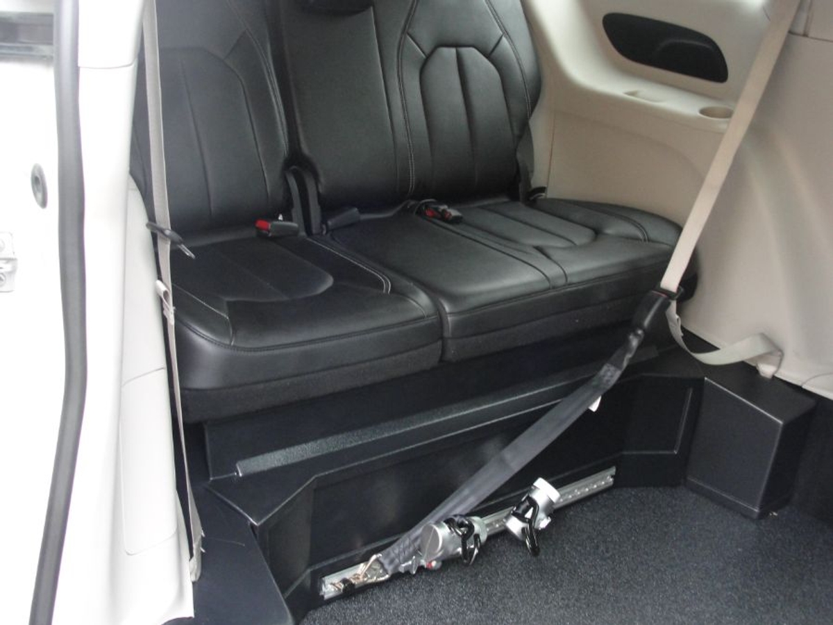 2024 CHRYSLER PACIFICA - Image 17