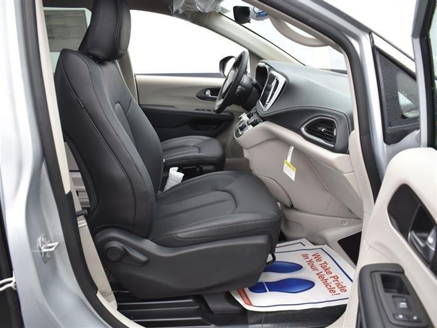 Used 2024 Chrysler Pacifica Touring L - BraunAbility Side Entry Entry In Floor Automatic Ramp