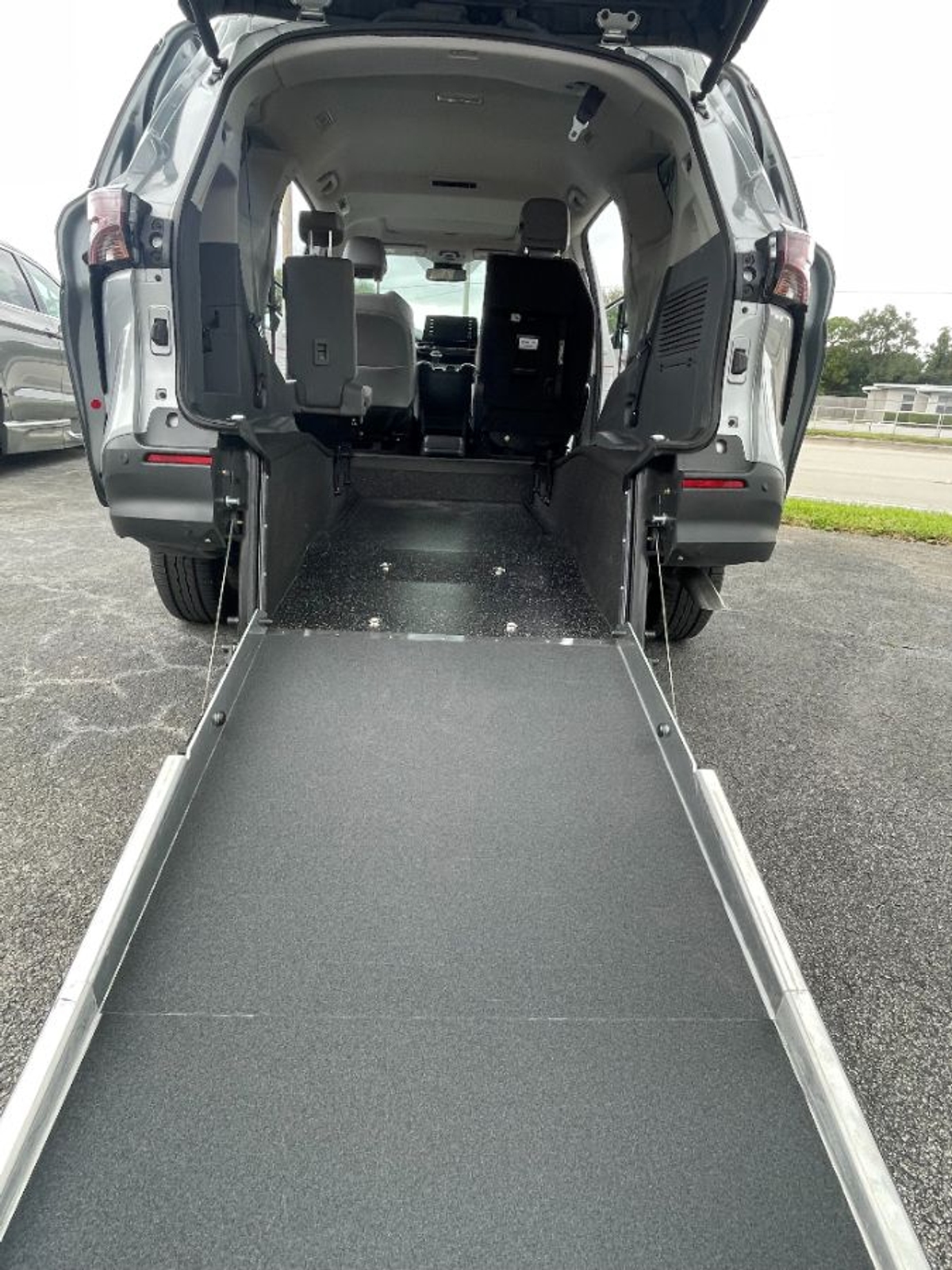 2024 TOYOTA SIENNA - Image 16