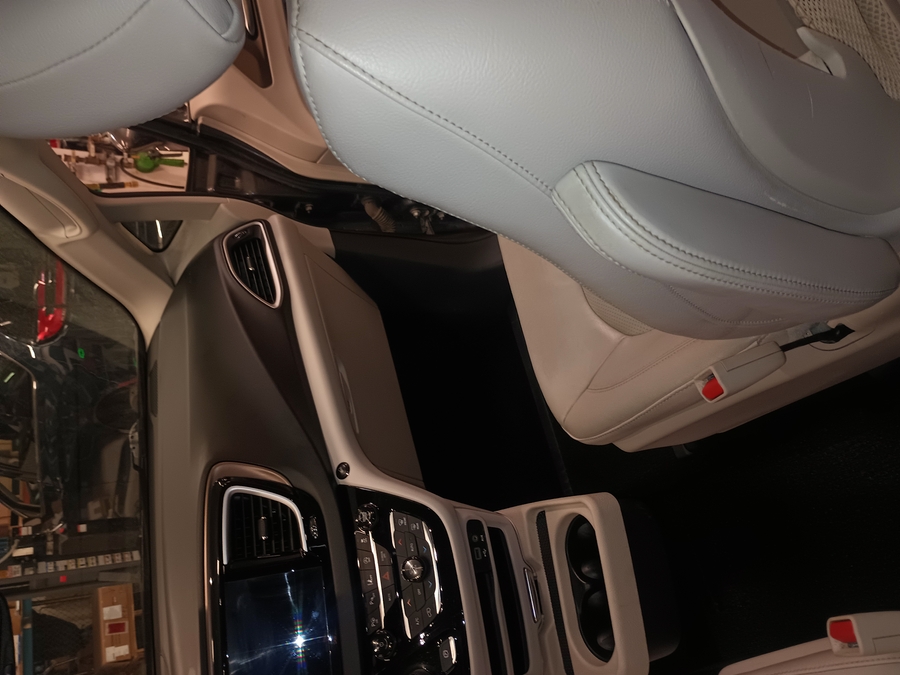 Grey Chrysler Pacifica image number 8