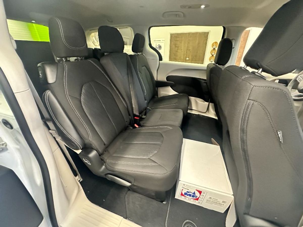 Blanco Chrysler Voyager número de imagen 10