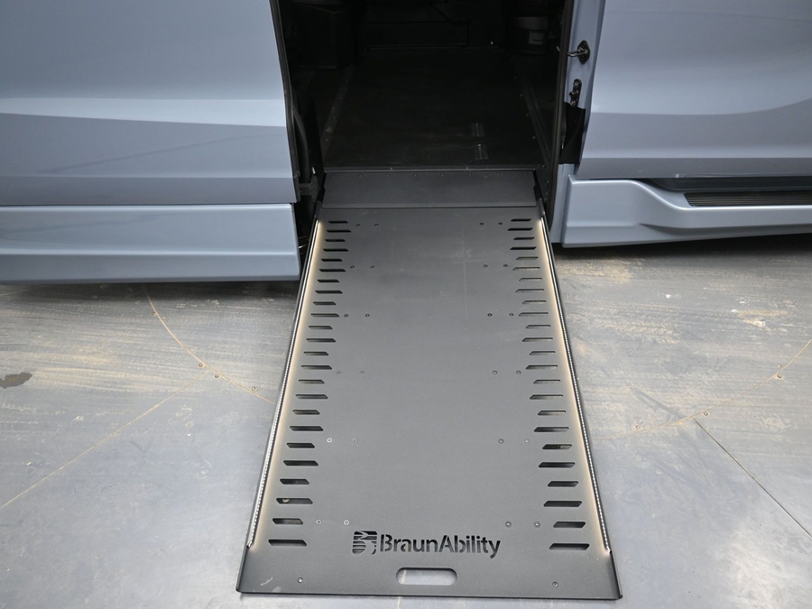 New 2026 Honda Odyssey Sport - BraunAbility Side Entry Entry In Floor Automatic Ramp