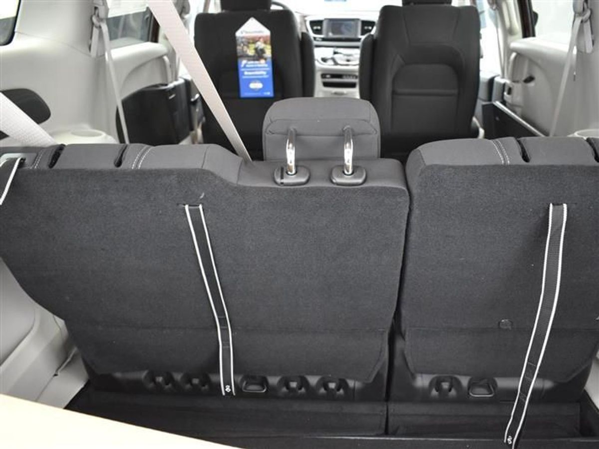 2023 CHRYSLER VOYAGER - Image 19