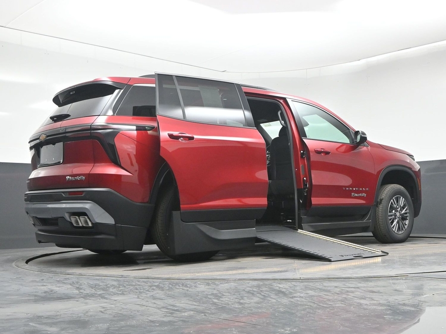 2026 Chevrolet Traverse LT - Photo 16