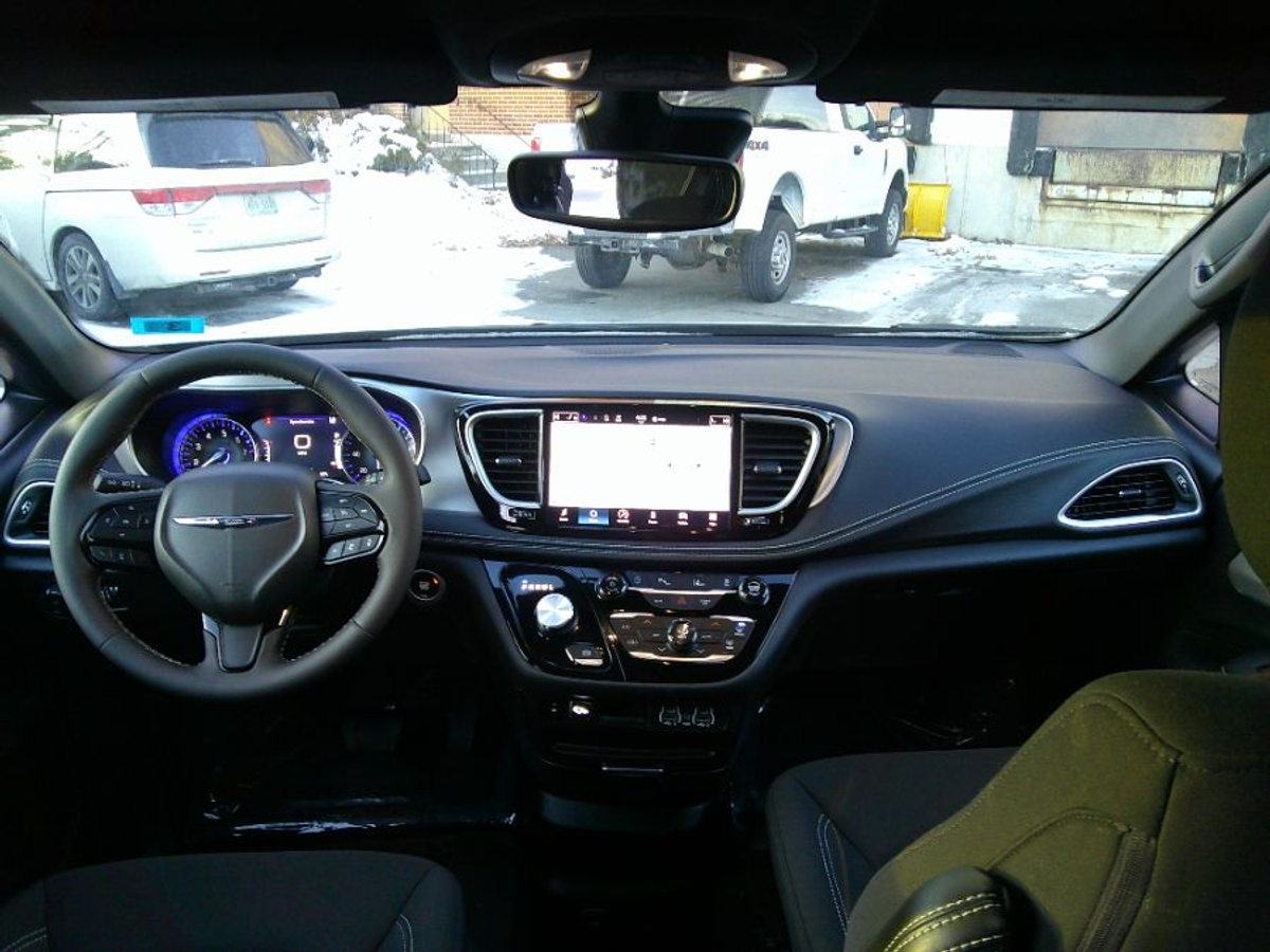 2024 CHRYSLER PACIFICA - Image 15