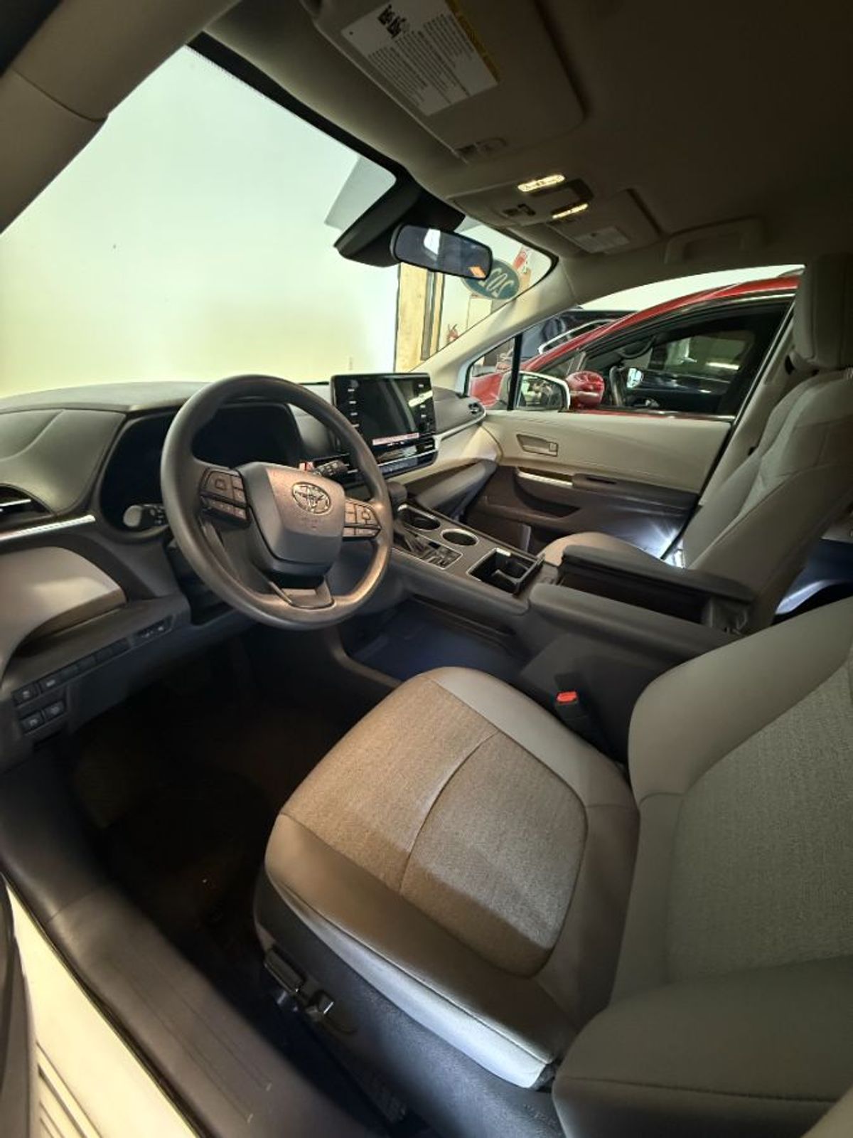 2024 TOYOTA SIENNA - Image 12