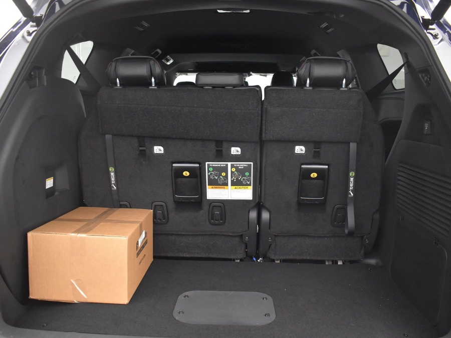 New 2025 Toyota Sienna Hybrid XSE Sport - BraunAbility Side Entry Entry Fold Out Automatic Ramp