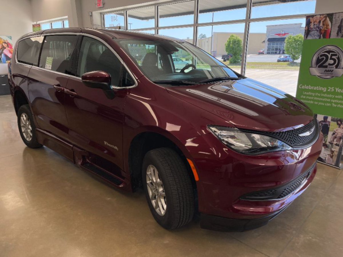 2023 CHRYSLER VOYAGER - Image 3