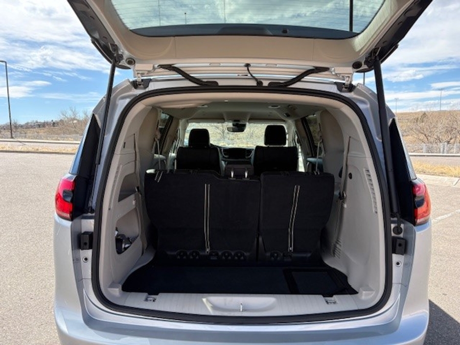 Used 2023 Chrysler Pacifica Touring L Safety - BraunAbility Side Entry Entry In Floor Automatic Ramp