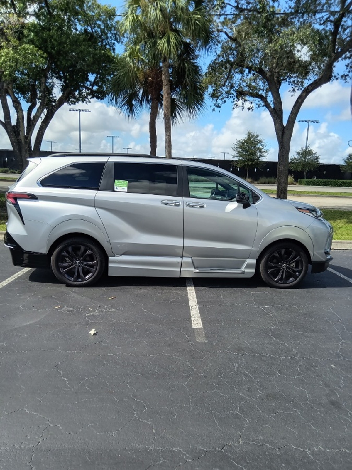 2022 TOYOTA SIENNA - Image 9