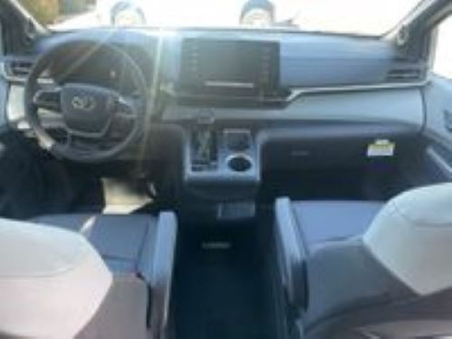 New 2025 Toyota Sienna Hybrid XSE - VMI Side Entry Entry In Floor Automatic Ramp