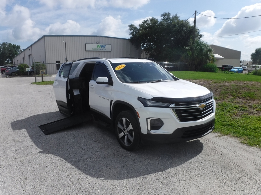 White Chevrolet Traverse image number 2