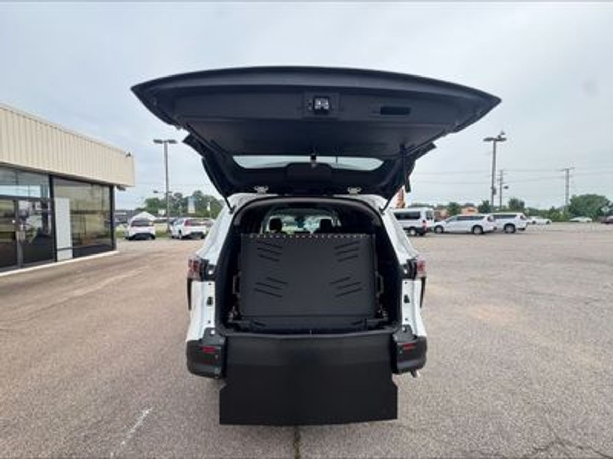 2024 TOYOTA SIENNA - Image 3