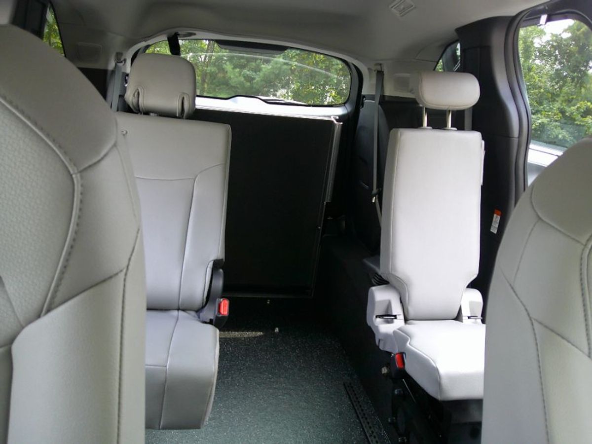 2025 TOYOTA SIENNA - Image 21