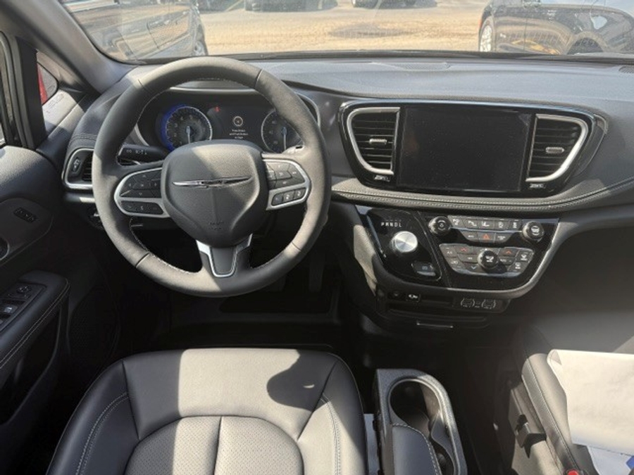 Número de imagen Chrysler Pacifica negro 13